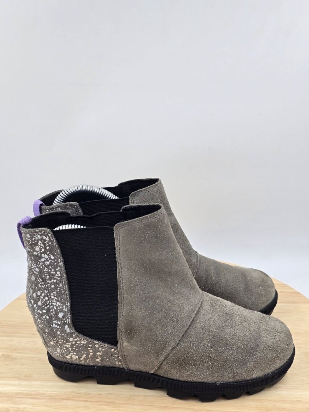Sorel Joan of Arctic Wedge II Chelsea Boots Gray Suede Girls Youth sz 4